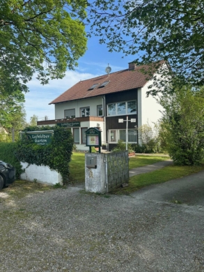 Top gepflegtes Mehrfamilienhaus mit großem Grundstück und perfekter Anbindung zu verkaufen, 86836 Klosterlechfeld, Mehrfamilienhaus